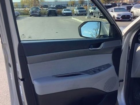 Used 2022 Hyundai Palisade SEL image 17