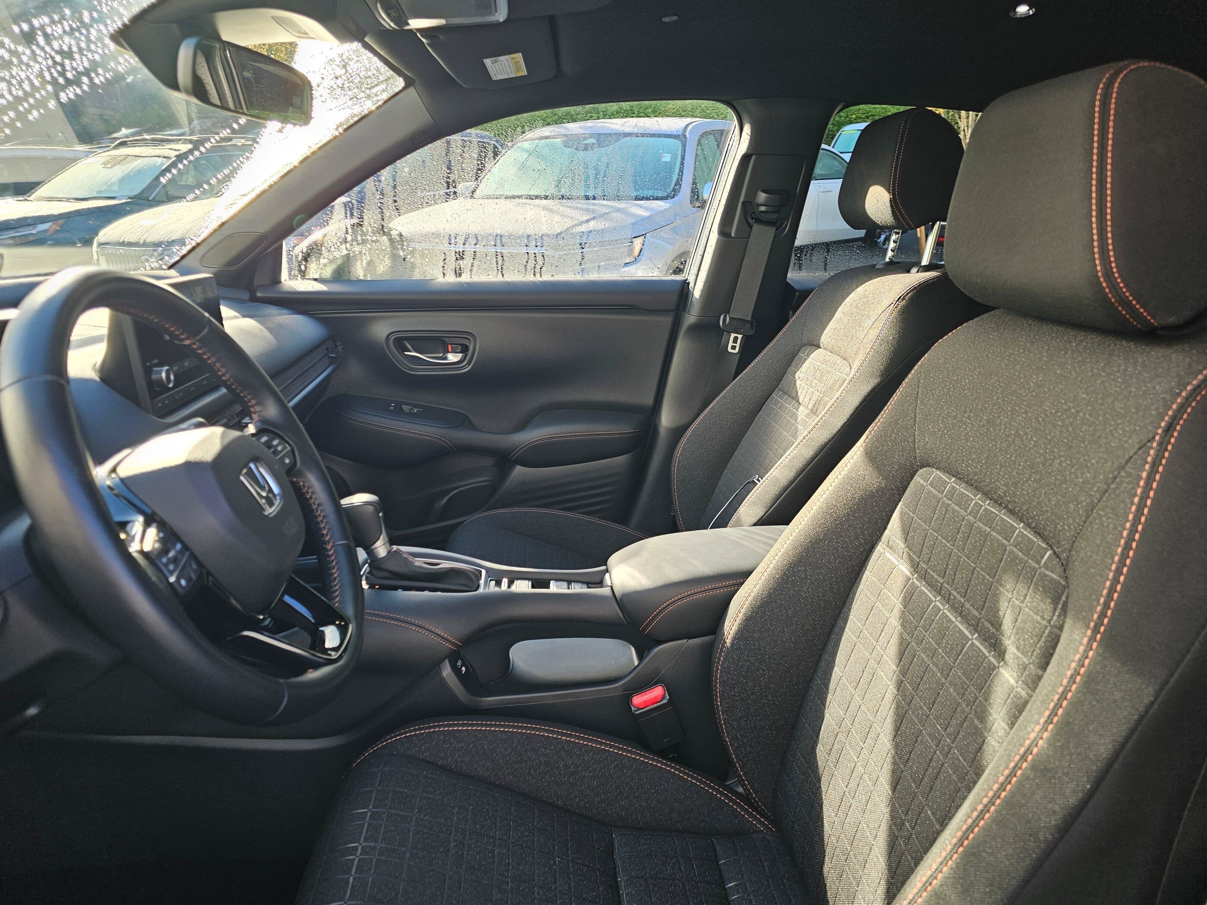 Certified 2025 Honda HR-V Sport image 24