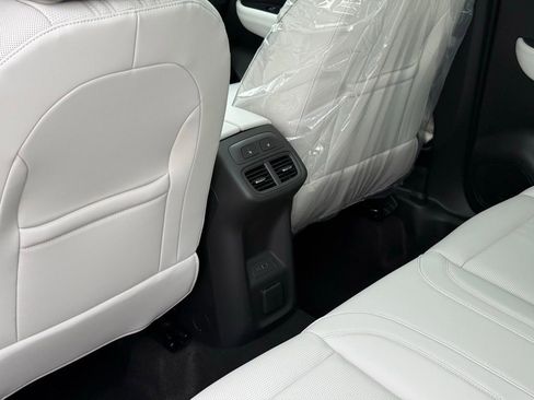 New 2026 Buick Envision Avenir image 22