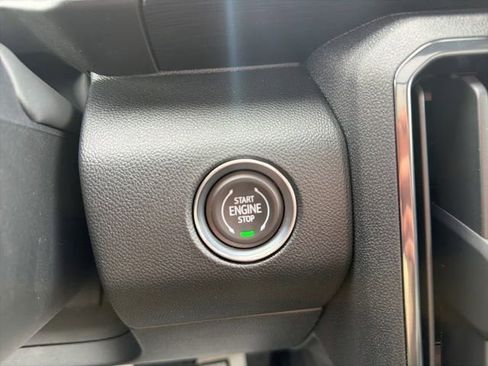 New 2026 GMC Acadia AT4 w/ Luxury Package AWD/4WD image 17