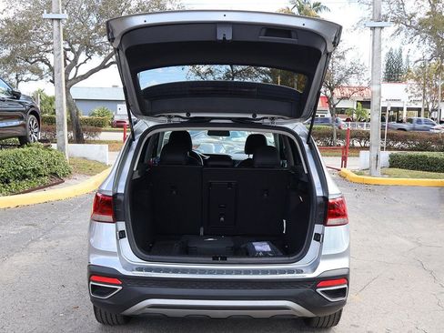 Used 2022 Volkswagen Taos SE image 16