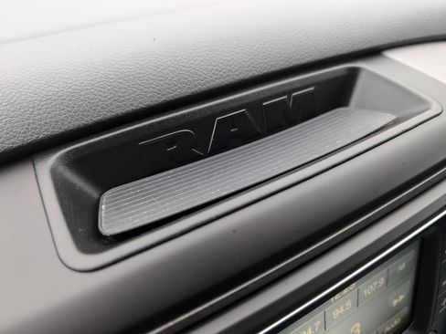 Used 2017 RAM 1500 Express image 27