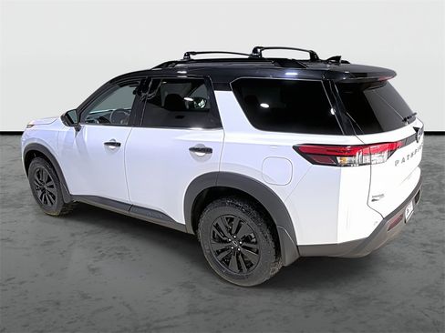 Used 2025 Nissan Pathfinder SV w/ Cargo Package image 2