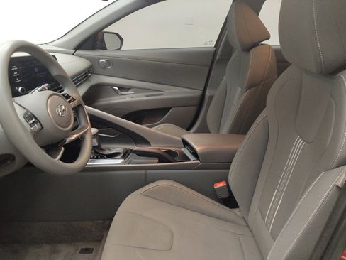 Used 2023 Hyundai Elantra SEL image 17