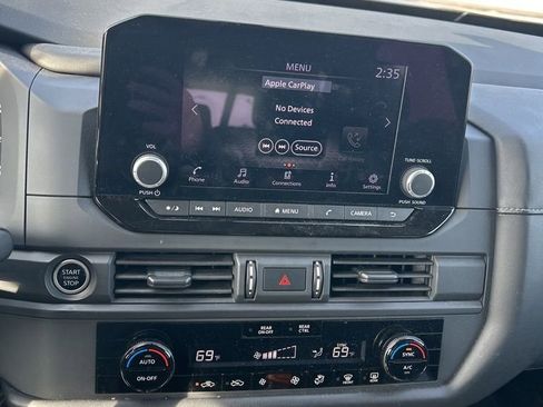 Used 2023 Nissan Pathfinder S image 20