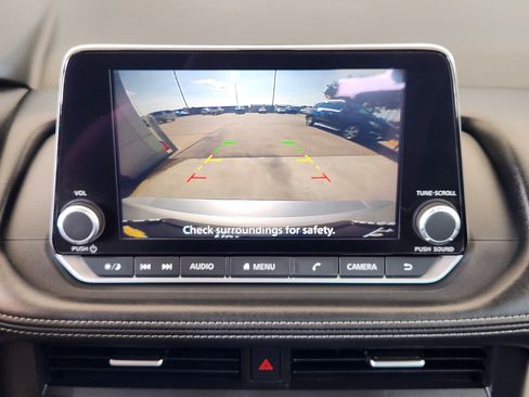 Used 2024 Nissan Rogue SV FWD image 18