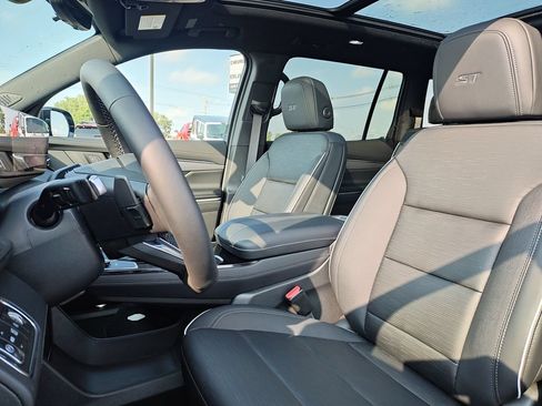 New 2026 Buick Enclave Sport Touring w/ Power Package FWD image 13