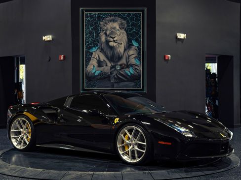 Used 2016 Ferrari 488 Spider image 18
