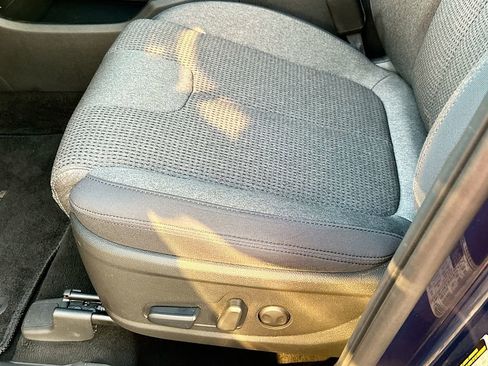 Used 2023 Hyundai Santa Fe SEL FWD image 9