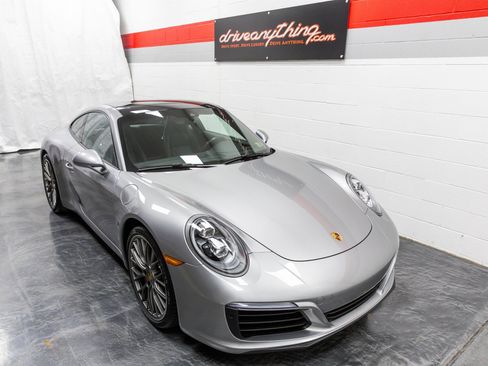 Used 2018 Porsche 911 Carrera S w/ Sport Package image 18