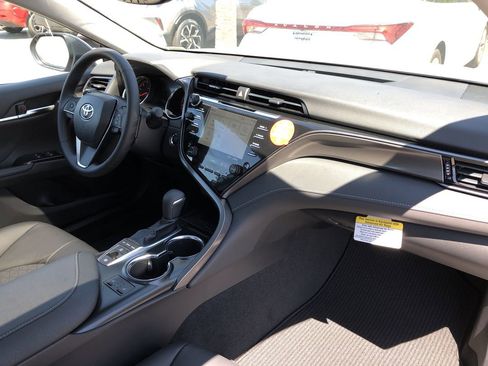 Used 2019 Toyota Camry XSE image 34
