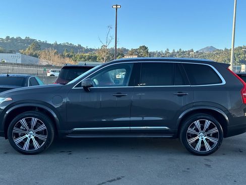 Used 2025 Volvo XC90 T8 Core w/ Protection Package Premier image 5