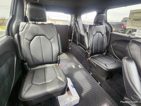 New 2026 Chrysler Voyager LX FWD image 5