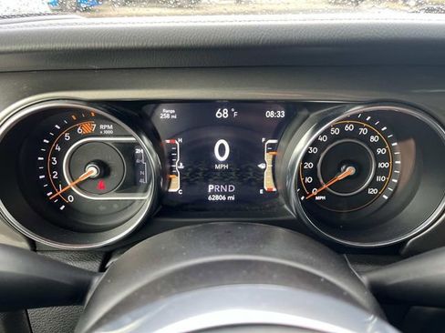 Used 2023 Jeep Wrangler Unlimited Sahara AWD/4WD image 33
