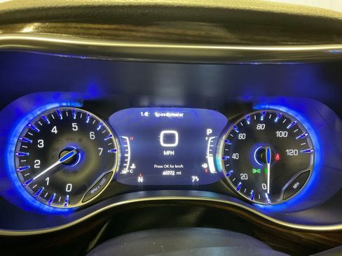 Used 2022 Chrysler Pacifica Pinnacle image 14