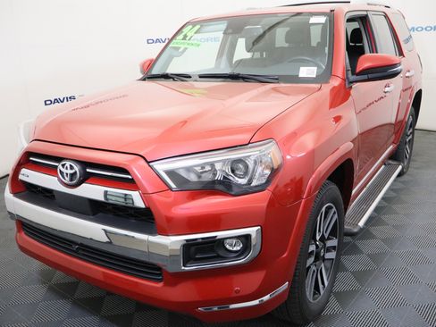 Used 2024 Toyota 4Runner Limited image 12