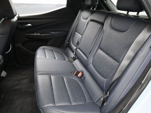 Used 2022 Chevrolet Bolt EUV LT w/ Convenience Package image 26