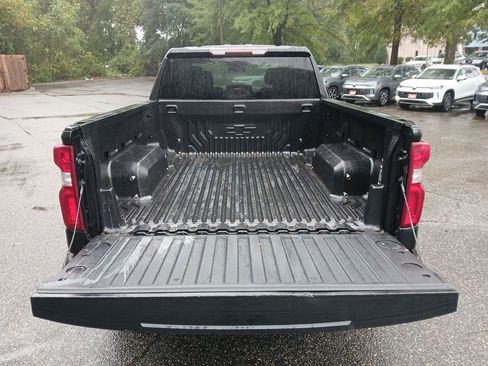 Used 2019 Chevrolet Silverado 1500 Custom w/ Custom Value Package image 21