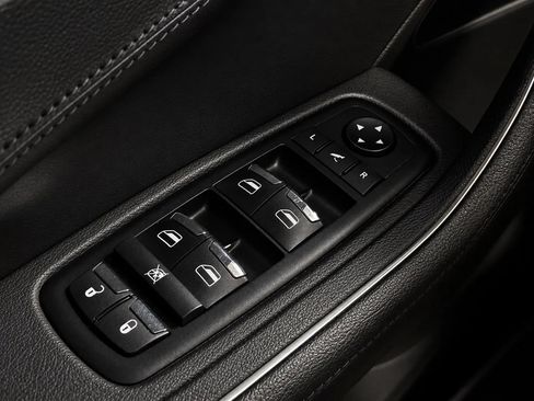 Used 2019 Maserati Levante S AWD/4WD image 37
