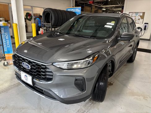 New 2025 Ford Escape ST-Line w/ Tech Pack #1 image 2