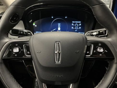 Used 2024 Lincoln Corsair AWD image 16