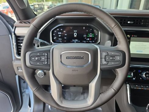 Certified 2026 GMC Sierra 1500 Denali w/ Denali Reserve Package AWD/4WD image 27
