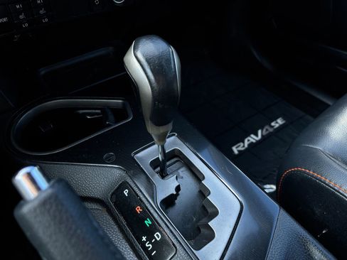 Used 2017 Toyota RAV4 SE w/ Advanced Technology Package image 43