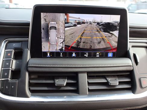 Used 2021 GMC Yukon SLT w/ Rear Media and Nav Package image 24