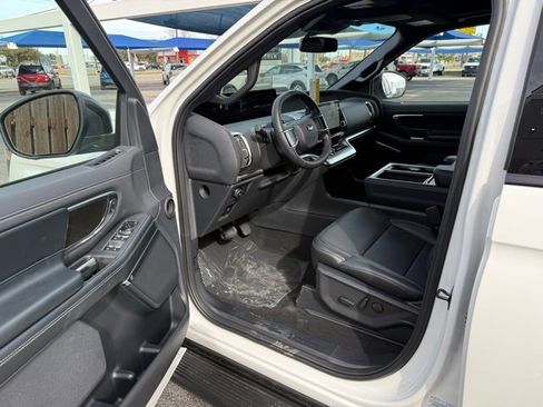 New 2026 Ford Expedition Platinum w/ Stealth Appearance Package image 15