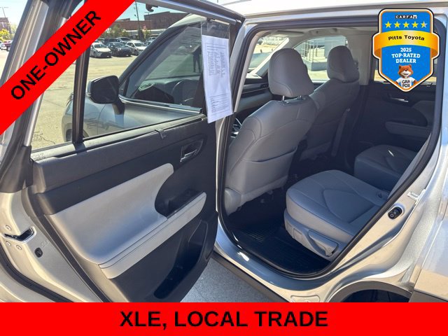 Used 2024 Toyota Highlander XLE FWD image 19
