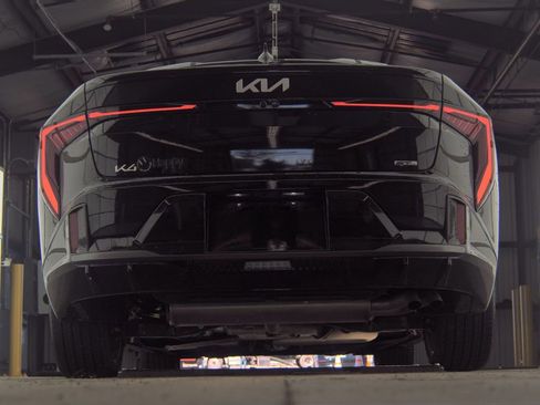 Used 2025 Kia K4 GT-Line Turbo image 8