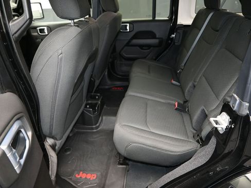 Used 2022 Jeep Wrangler Unlimited Sahara w/ Dual Top Group image 13