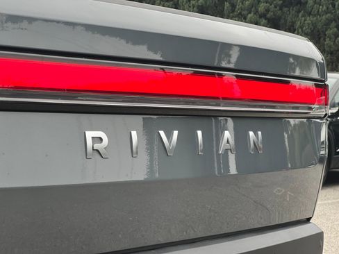 Used 2022 Rivian R1T Adventure image 25