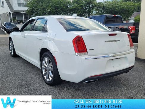 Used 2016 Chrysler 300 Limited AWD/4WD image 4