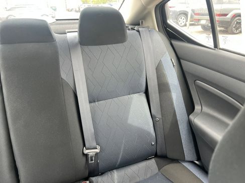Used 2025 Nissan Versa SV FWD image 37