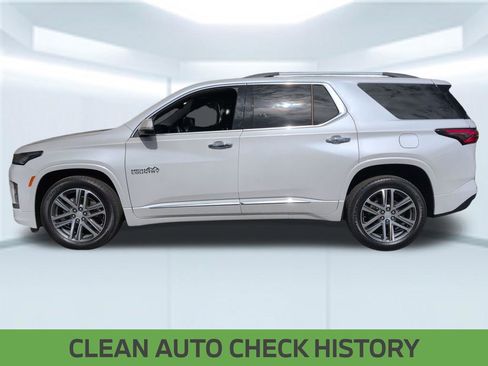 Used 2023 Chevrolet Traverse High Country AWD/4WD image 2
