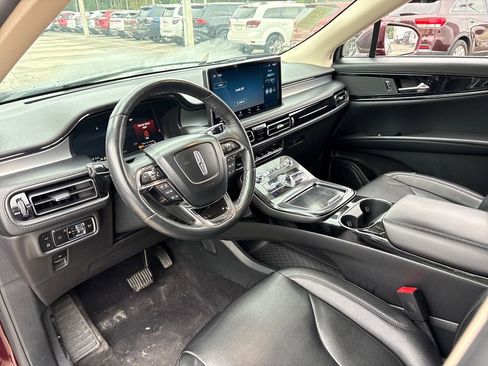Used 2023 Lincoln Nautilus FWD image 6