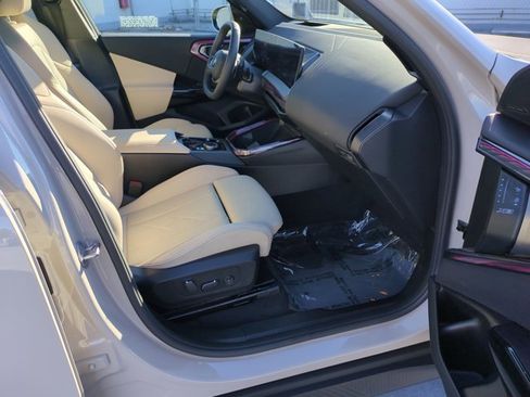 Certified 2026 BMW X3 xDrive30 w/ Premium Package image 21