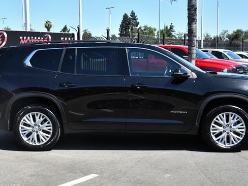 Used 2024 GMC Acadia Elevation FWD image 9
