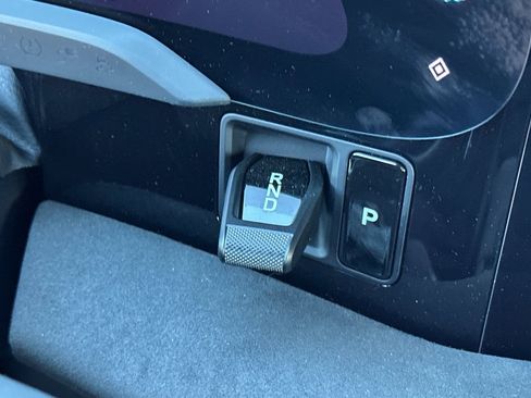 Used 2025 Porsche Taycan Turbo GT image 27