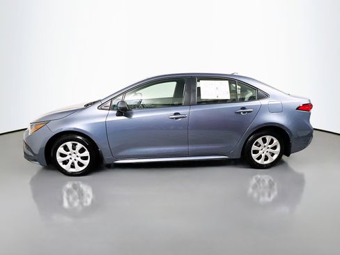 Used 2025 Toyota Corolla LE FWD image 9