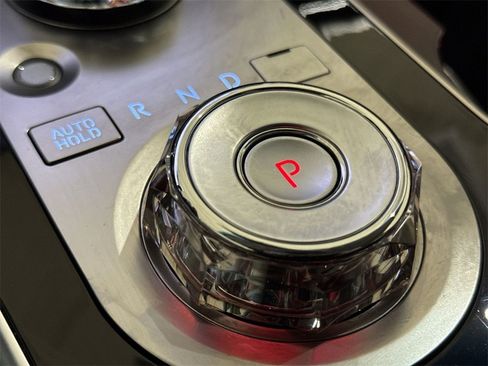 Used 2025 Genesis GV80 2.5T Standard image 17