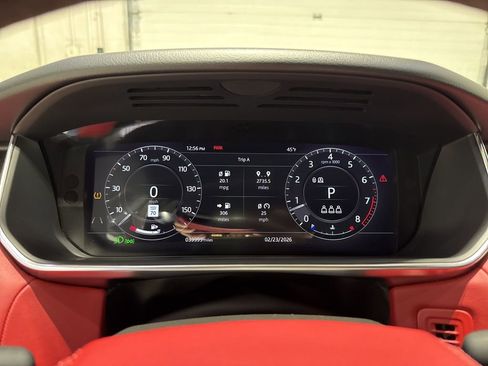 Used 2020 Land Rover Range Rover Sport HST image 32