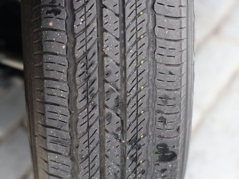 Used 2022 Toyota Tacoma SR image 37