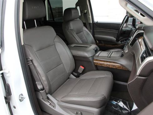 Used 2016 GMC Yukon Denali w/ Open Road Package image 12
