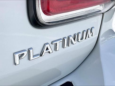 Used 2019 Nissan Armada Platinum w/ Captain's Chairs Package image 9