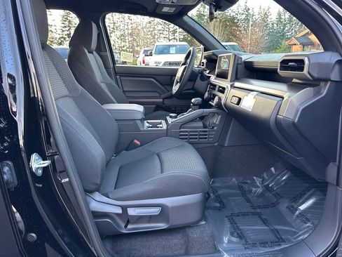 Certified 2025 Toyota 4Runner SR5 image 19