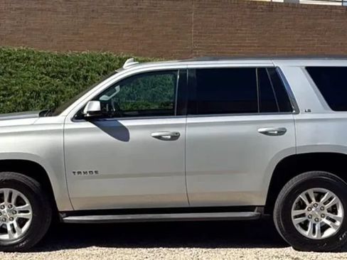 Used 2016 Chevrolet Tahoe LS RWD image 2