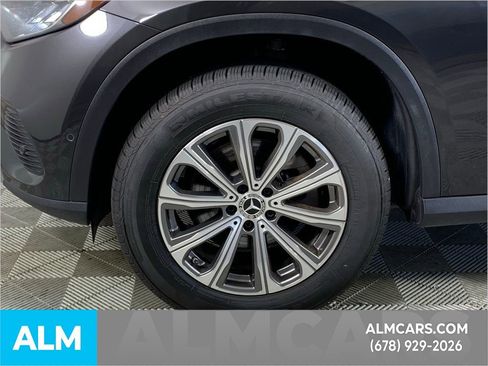 Used 2023 Mercedes-Benz GLC 300 image 17