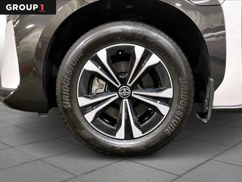 Used 2023 Toyota bZ4X XLE image 10